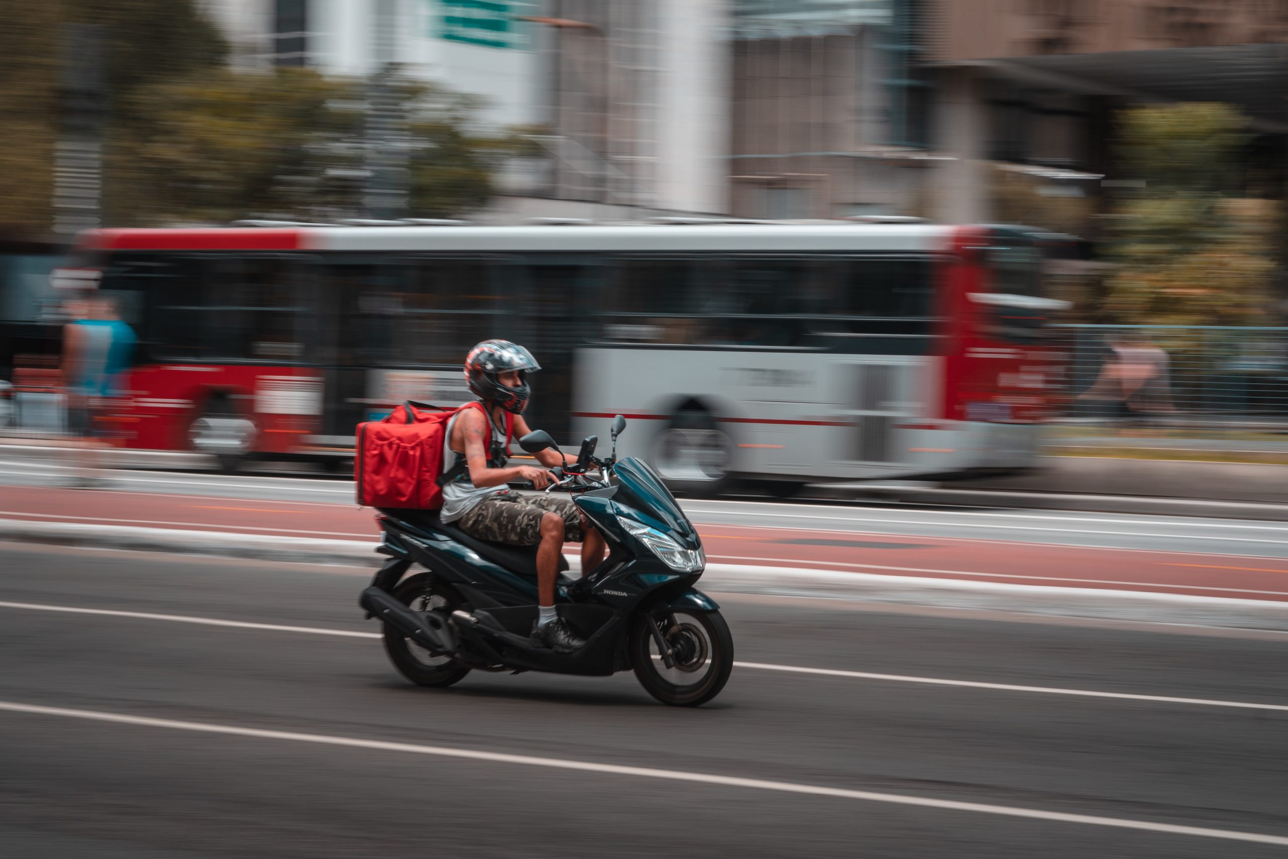 Mengapa sepeda motor saya merumput?