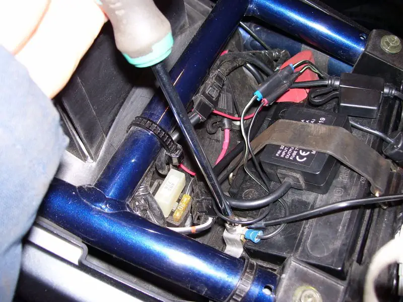 Comment recharger la batterie de votre moto sans chargeur ?