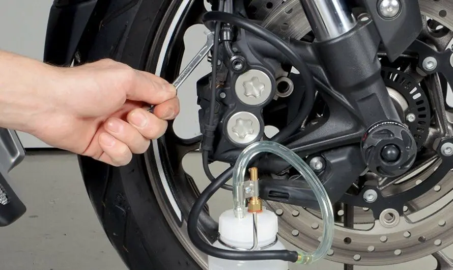 How to bleed the brake of a scooter?